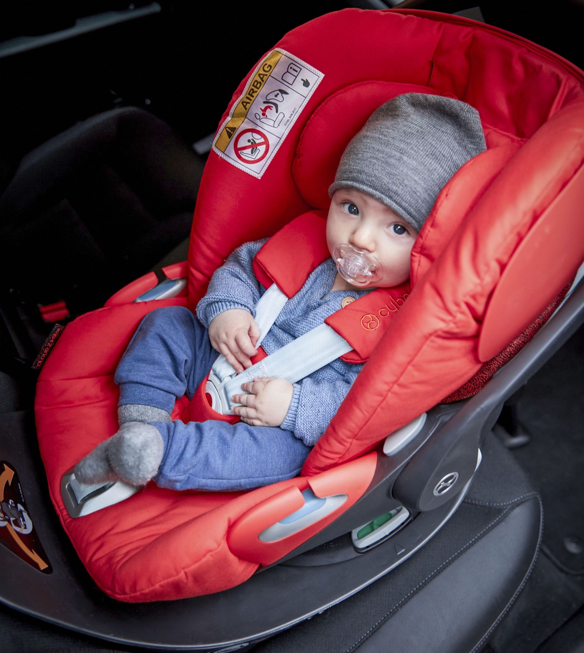 Cybex Cloud Z I Size Car Seat And Base, How To Fit Cybex Cloud Z Car Seat With Seatbelt