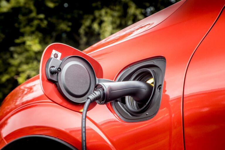 Volvo’s New Recharge Plug-in Hybrid Powertrain Charges Towards Electric Leadership