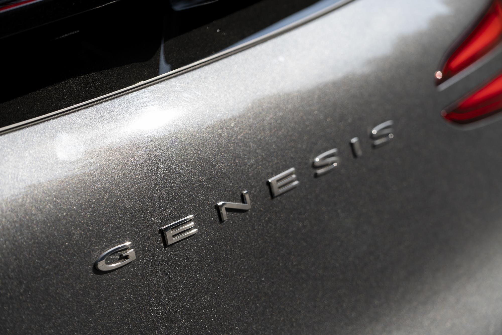 Genesis GV60