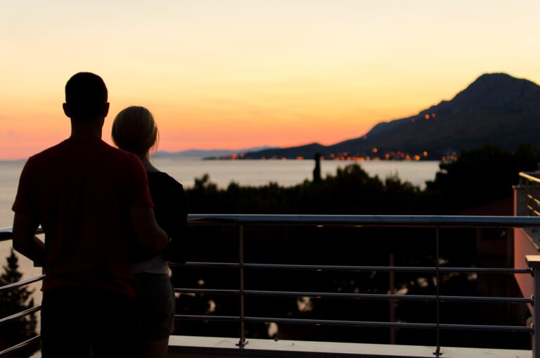 How to Avoid Falling Out On Your First Couples Getaway