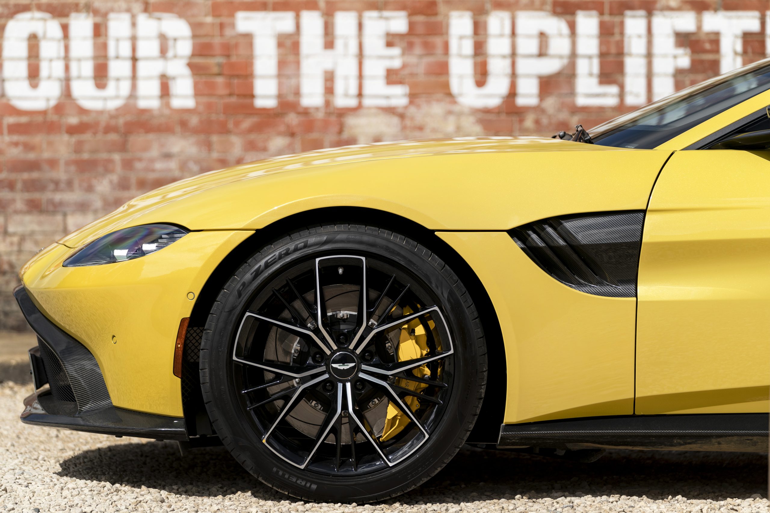 Aston Martin Vantage Roadster Review