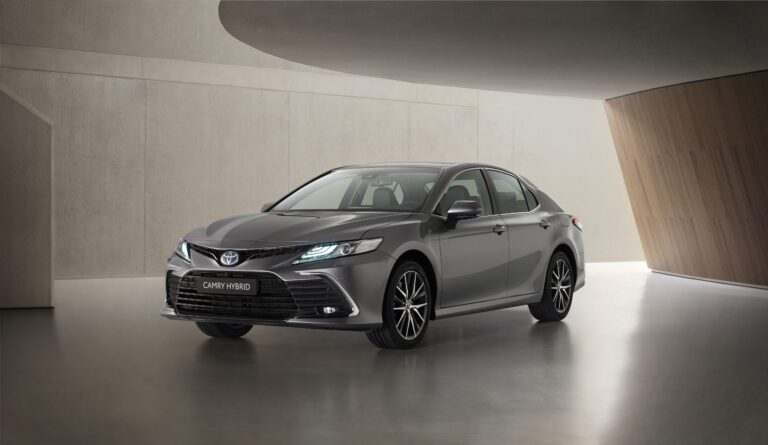 Toyota Camry Review