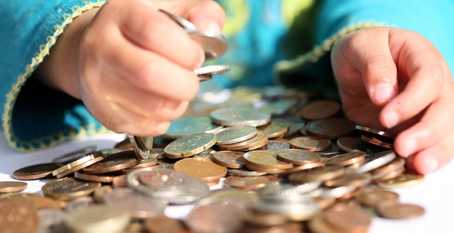 Do As I Do? Teaching Kids to Save Money