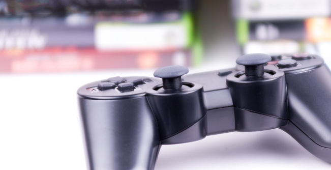 The Console Wars Rage On – PS4 or Xbox One?