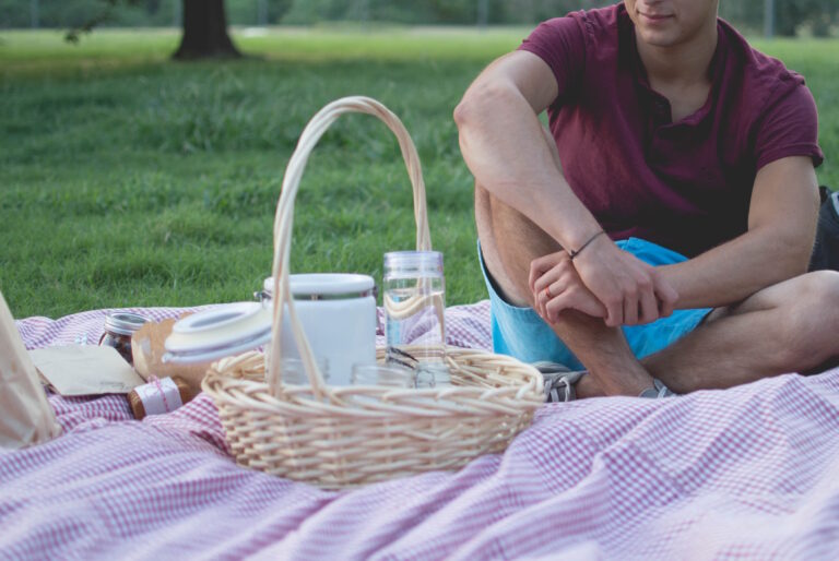 Top tips for the perfect family picnic
