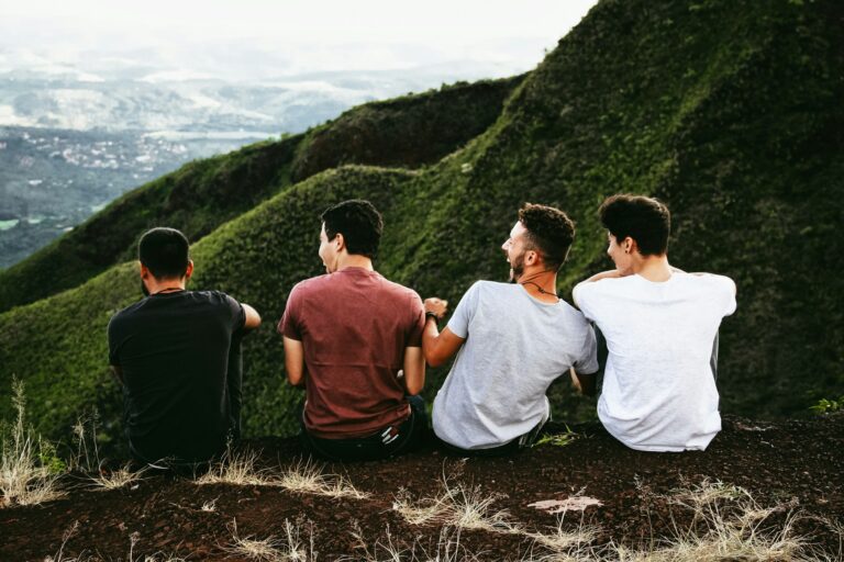 Building Strong Bonds: Fun and Fresh Ideas for Hanging Out with Friends