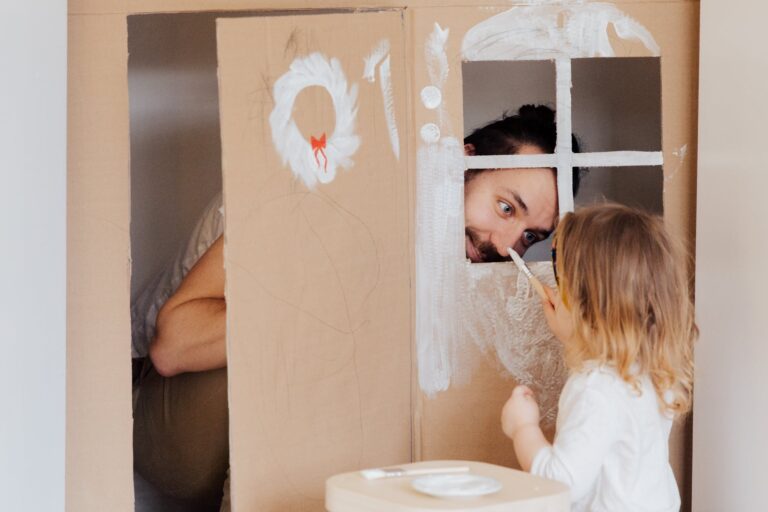 Study Reveals Father-Child Brain-to-Brain Synchrony During Puzzle Play