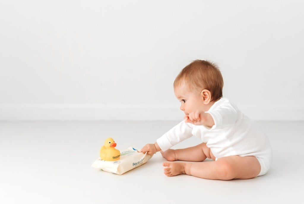 Determined dad creates  award-winning baby wipes