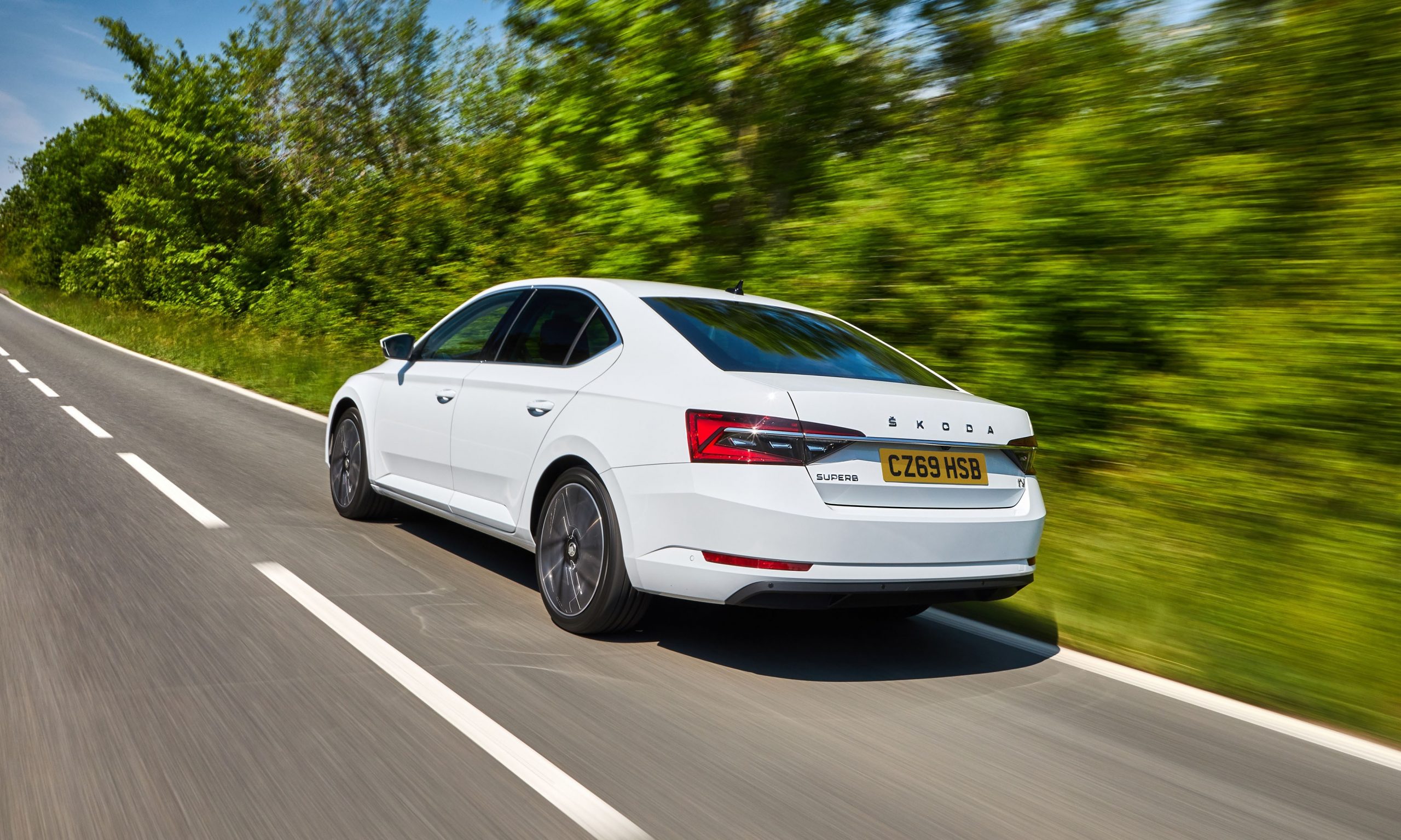 Cost of Living Crisis Means Drivers Will Drive Less This Christmastide, says Skoda