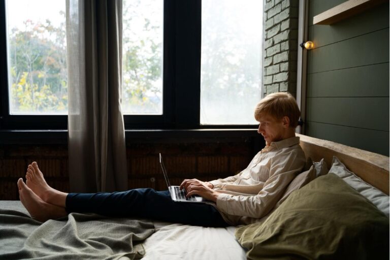 The After-Bedtime Window: How Modern Dads Are Reclaiming Downtime